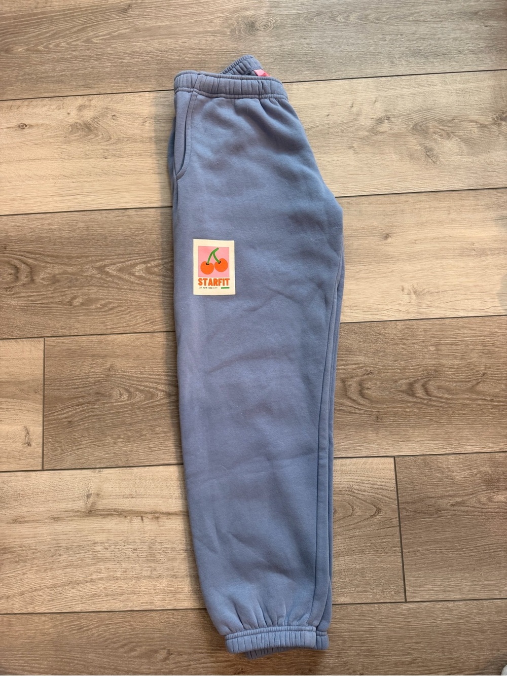 Starfit Blue Cherry Patch Cropped Sweatpants